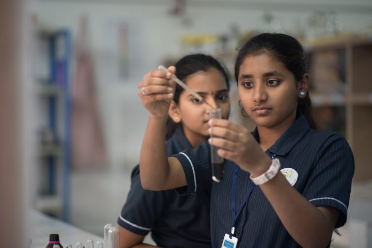 6 reasons why it is important to wear uniforms in school