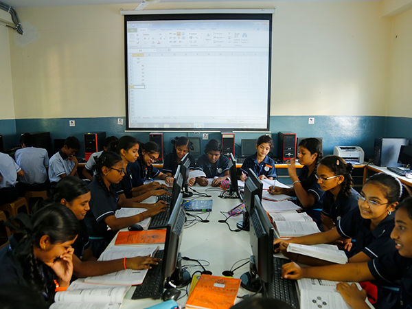 Students are in computer lab 